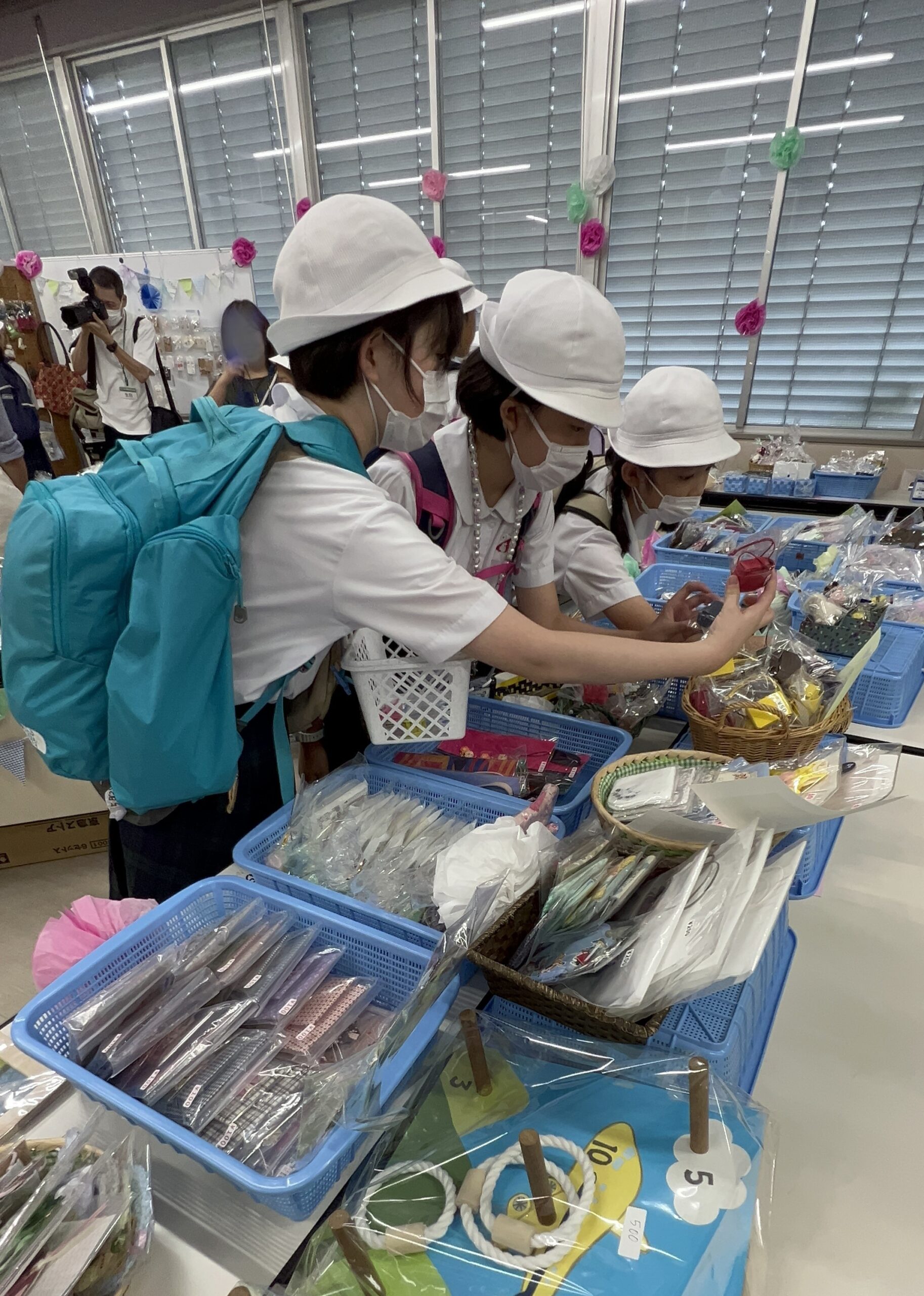清泉ファミリーバザーが行われました | 清泉小だより | 新着情報|清泉小学校